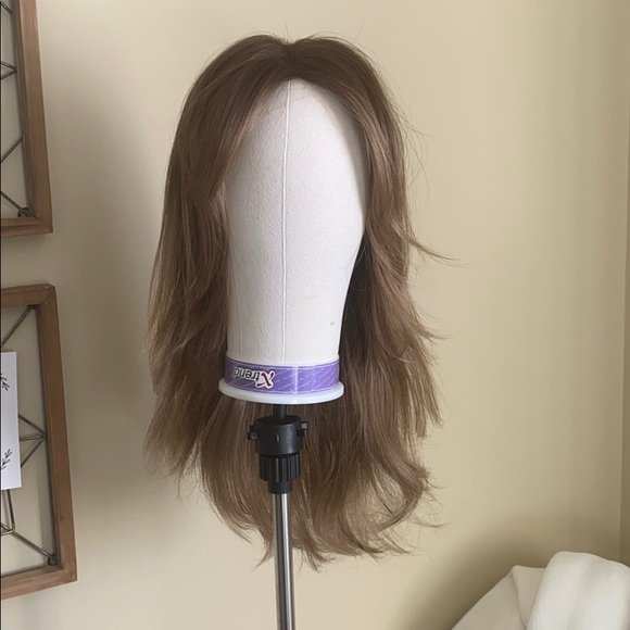 Godiva wig - Picture 1 of 4